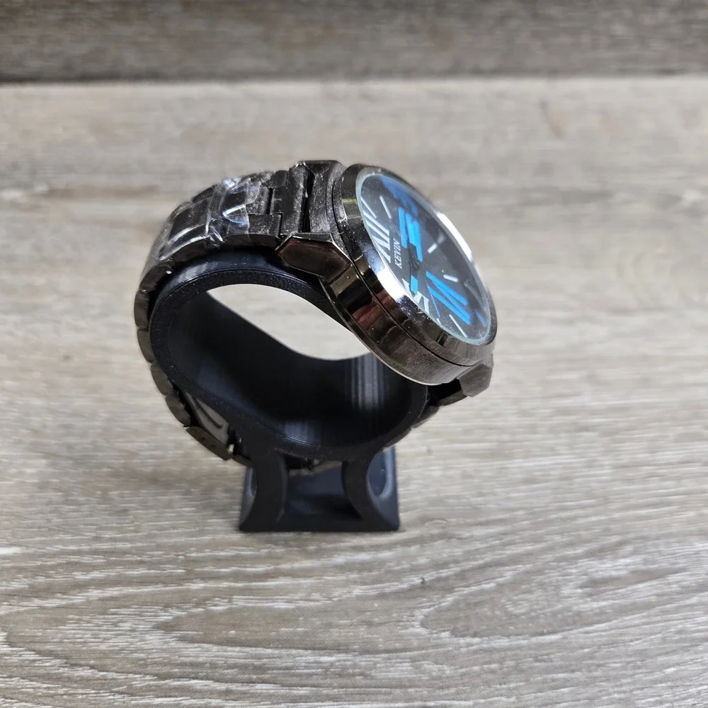 Kevin 2236 Analog Watch Mens 40mm Black Blue Roman Numeral Link Band Unused
